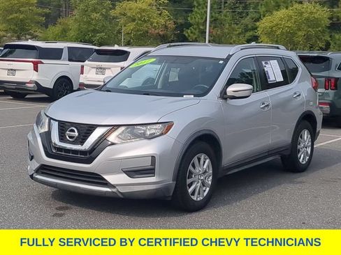 Used 2017 Nissan Rogue SV FWD image 12