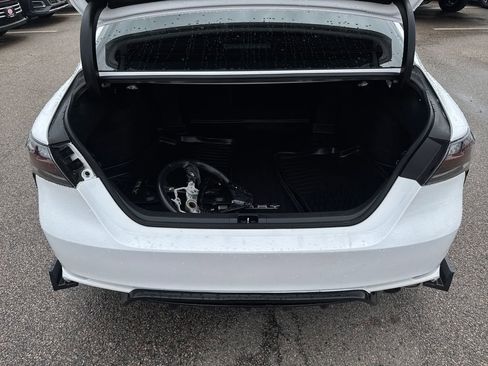 Used 2019 Toyota Camry SE FWD image 38