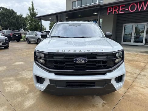 Certified 2025 Ford Expedition Max Active RWD image 3