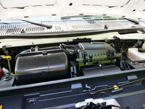 Used 2024 Ford E-450 and Econoline 450 Super Duty w/ Power Windows & Locks Group RWD image 38