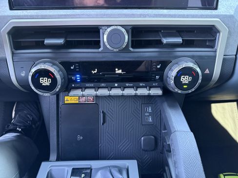 Certified 2025 Toyota Tacoma Trailhunter image 30