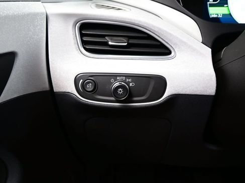 Used 2020 Chevrolet Bolt LT FWD image 17
