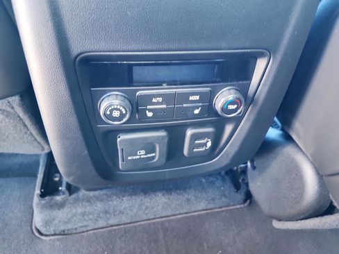 Certified 2024 Buick Enclave Avenir w/ Avenir Technology Package image 13