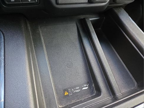 Certified 2022 GMC Sierra 1500 AT4 w/ AT4 Premium Package image 20