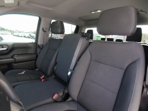 Used 2019 Chevrolet Silverado 1500 Custom Trail Boss w/ Custom Convenience Package image 5