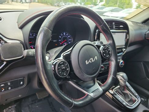 Used 2022 Kia Soul Turbo FWD image 16