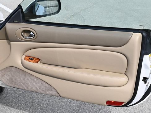 Used 2006 Jaguar XK8 XK8 2dr Convertible image 21