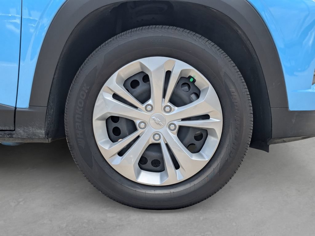 Used 2025 Chevrolet Trax LS w/ Driver Confidence Package FWD image 10