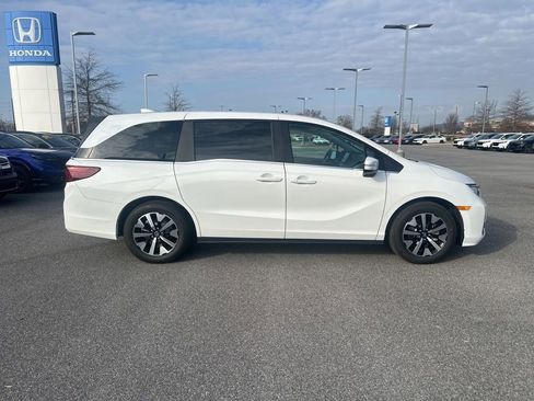 Used 2026 Honda Odyssey EX-L image 2