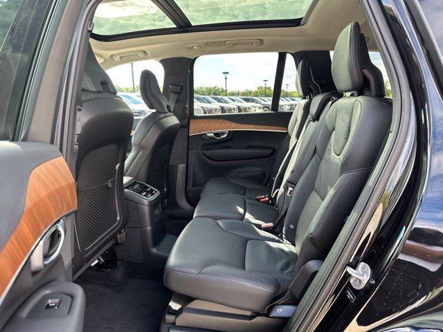 Certified 2024 Volvo XC90 T8 Plus AWD/4WD image 12
