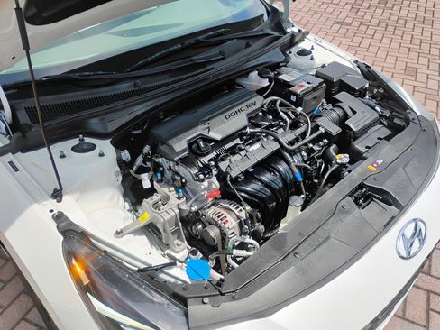 Used 2023 Hyundai Elantra SEL FWD image 28