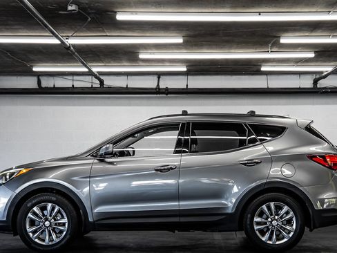 Used 2018 Hyundai Santa Fe Sport 2.0T FWD image 2