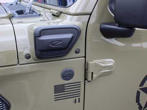Used 2025 Jeep Wrangler Unlimited Sport S 4xe AWD/4WD image 17