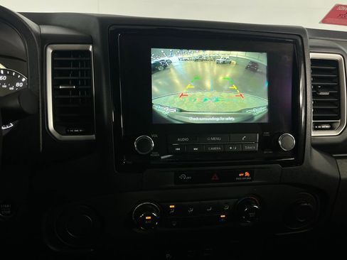 Used 2024 Nissan Frontier SV w/ Technology Package image 17