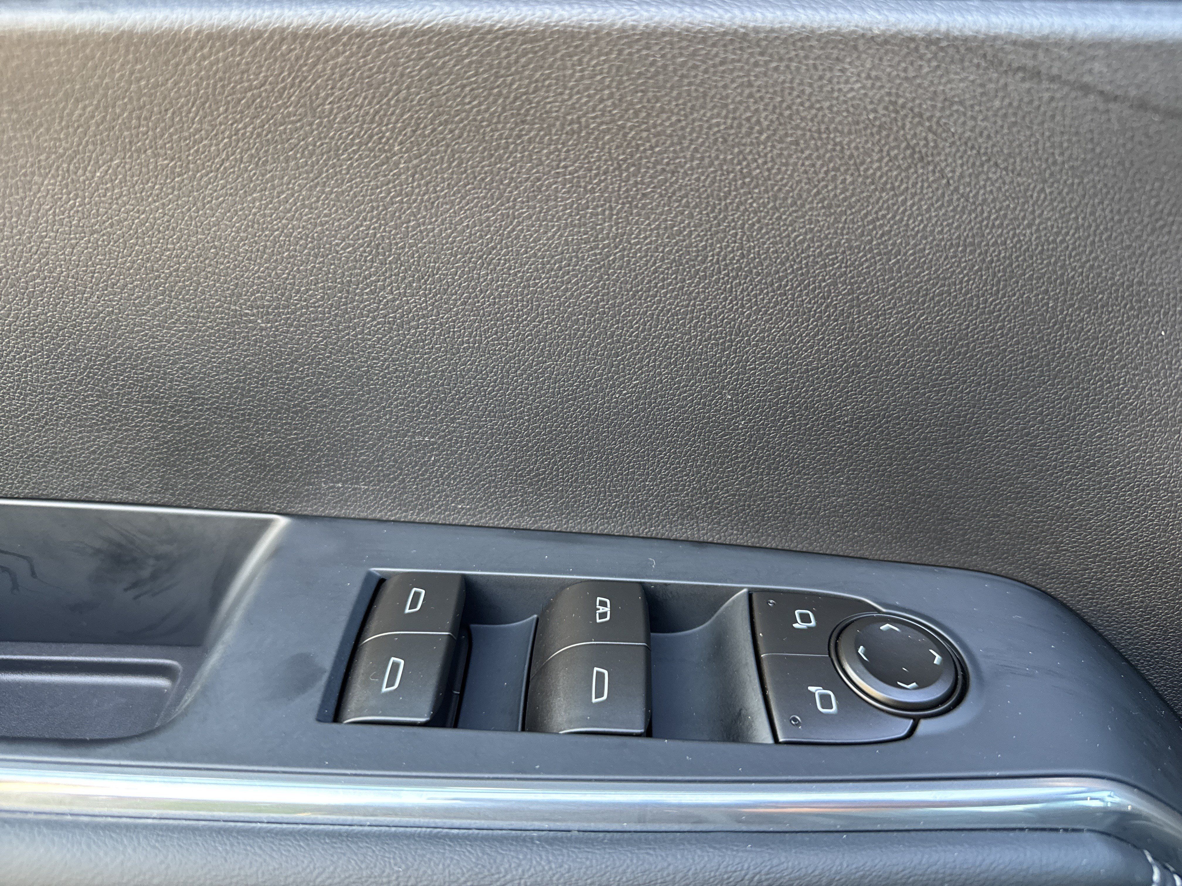 Used 2026 GMC Acadia Elevation w/ Black Edition FWD image 15