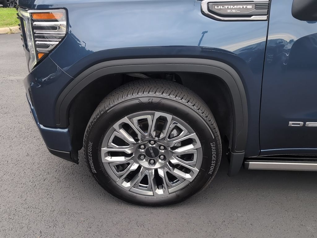 Used 2023 GMC Sierra 1500 Denali Ultimate AWD/4WD image 22