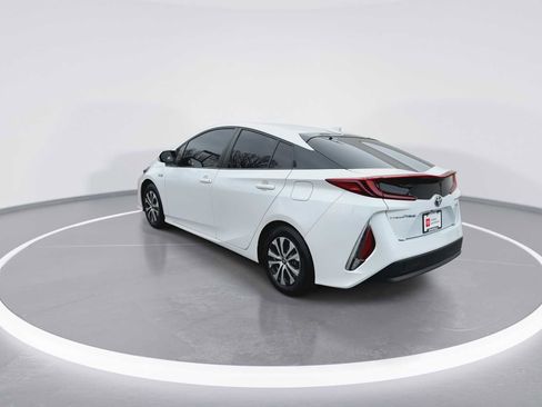 Certified 2021 Toyota Prius Prime XLE image 6