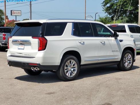 Used 2023 GMC Yukon Denali AWD/4WD image 5