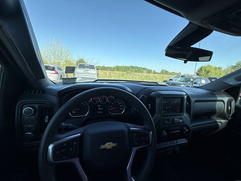 Certified 2022 Chevrolet Silverado 2500 Custom w/ Custom Convenience Package AWD/4WD image 16