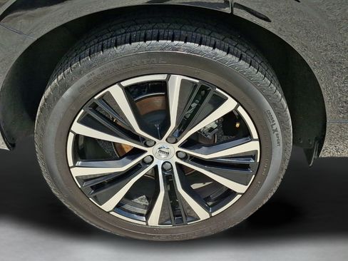 Used 2025 Volvo XC60 B5 Plus w/ Protection Package Premier AWD/4WD image 27