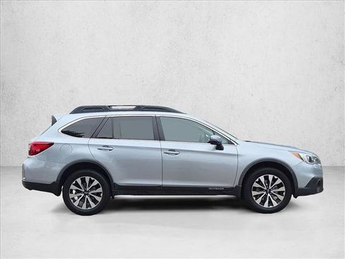 Used 2016 Subaru Outback 3.6R Limited AWD/4WD image 4