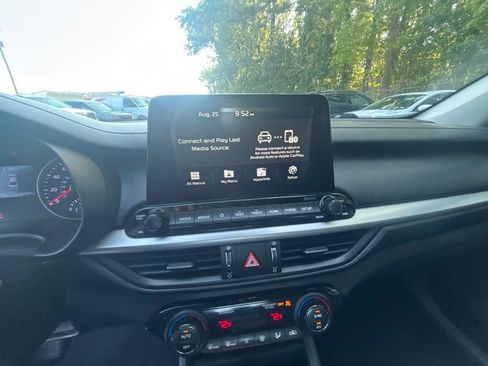 Used 2019 Kia Forte LXS FWD image 14
