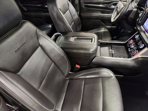 Used 2021 GMC Yukon Denali w/ Denali Premium Package AWD/4WD image 32