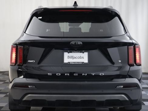 Used 2021 Kia Sorento S AWD/4WD image 16