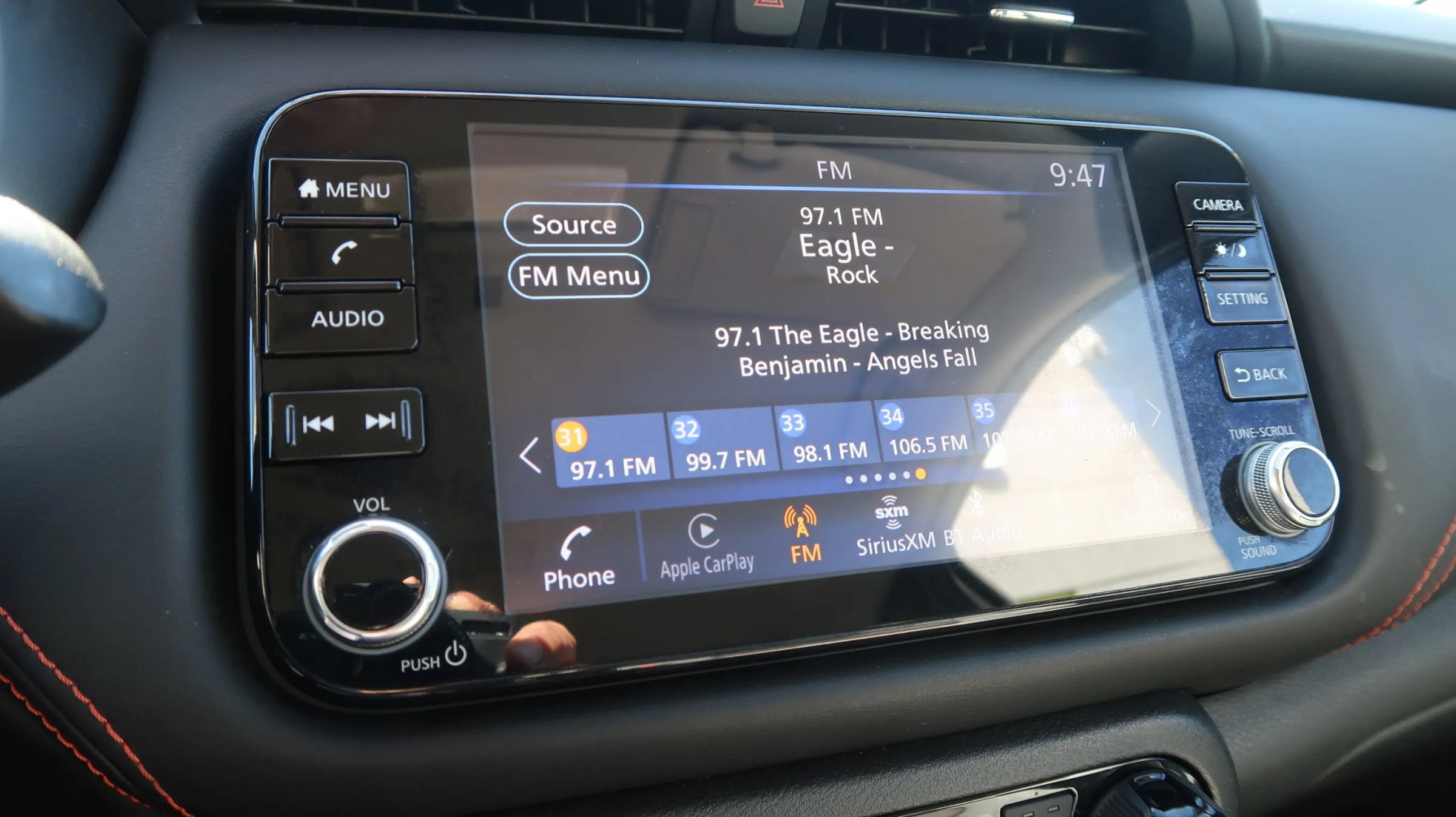 Used 2021 Nissan Kicks SR w/ SR Premium Package FWD image 34
