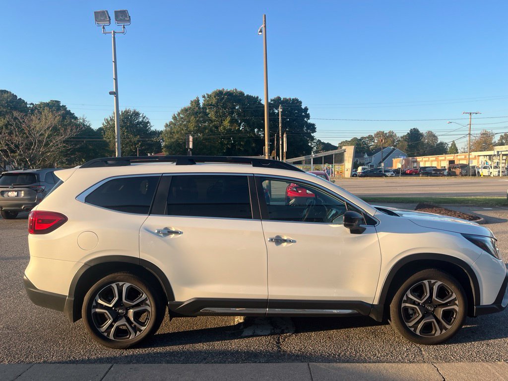 Used 2026 Subaru Ascent Touring AWD/4WD image 3