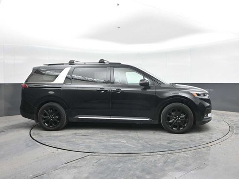 Used 2022 Kia Carnival SX Prestige FWD image 9