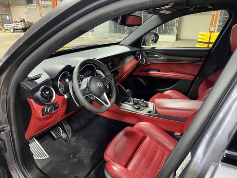 Used 2018 Alfa Romeo Stelvio Ti Sport image 31