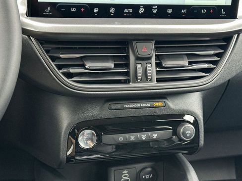 New 2025 Ford Escape SE image 18