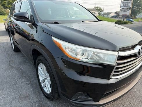 Used 2016 Toyota Highlander LE FWD image 5
