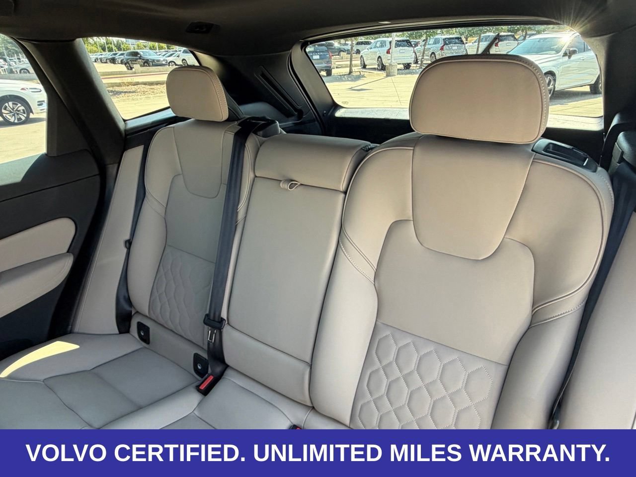Certified 2026 Volvo XC60 B5 Plus AWD/4WD image 32