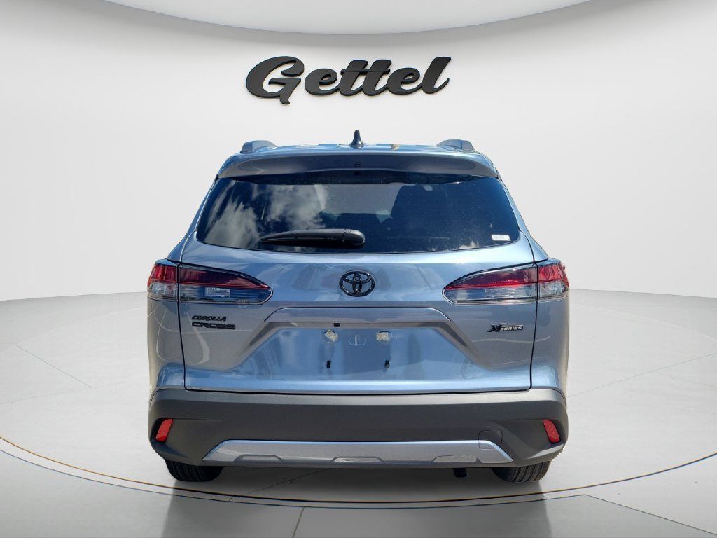 New 2026 Toyota Corolla Cross LE w/ Moonroof Package FWD image 6