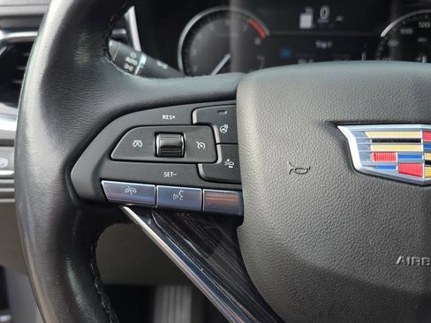 Used 2022 Cadillac XT6 Premium Luxury image 14