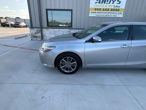 Used 2017 Toyota Camry SE FWD image 14