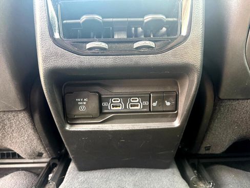 Used 2023 Jeep Grand Cherokee Limited AWD/4WD image 15