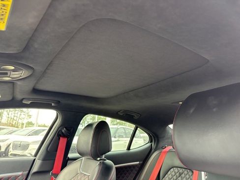 Used 2022 Genesis G70 3.3T w/ Sport Prestige Package image 9