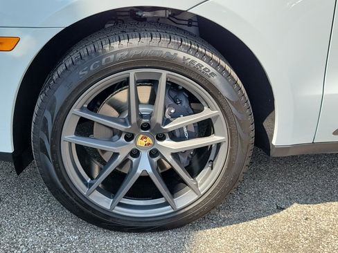 Certified 2026 Porsche Macan Turbo AWD/4WD image 12