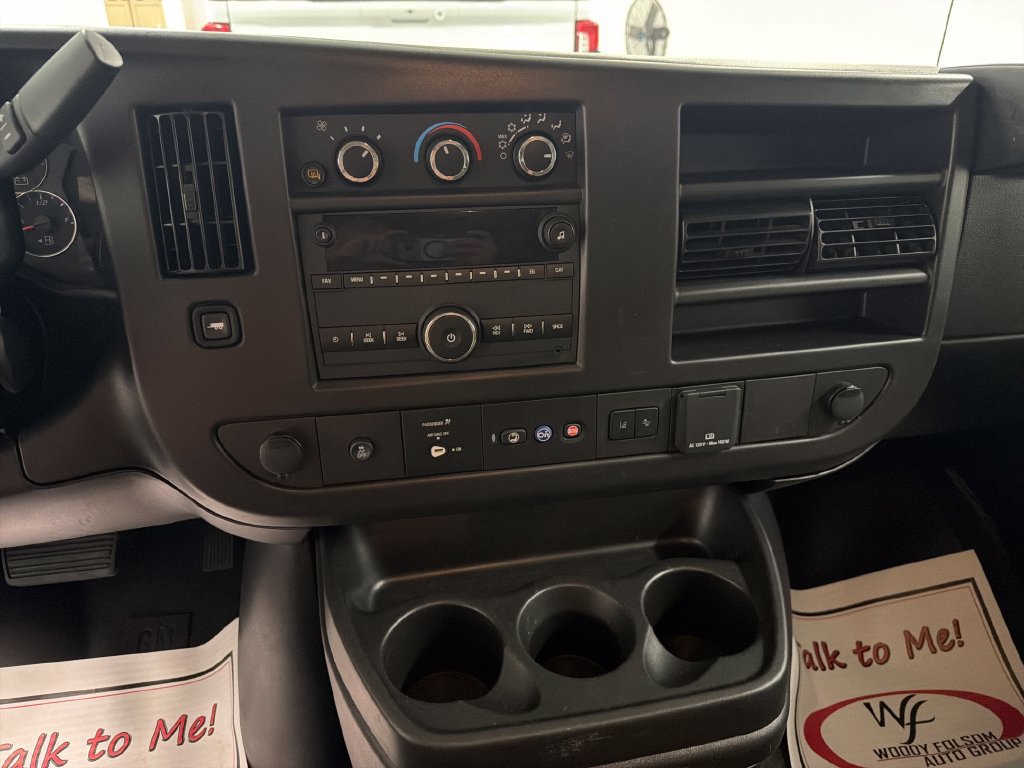 Used 2025 Chevrolet Express 3500 LT w/ LT Preferred Equipment Group RWD image 13