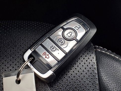 Used 2022 Ford Escape SEL image 12