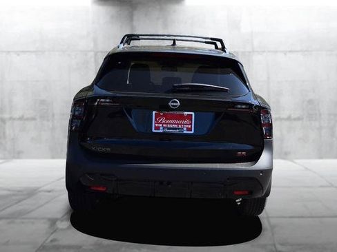 New 2025 Nissan Kicks SR image 6