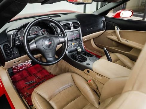 Used 2006 Chevrolet Corvette Convertible image 2