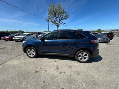 Used 2017 Ford Edge SE AWD/4WD image 4
