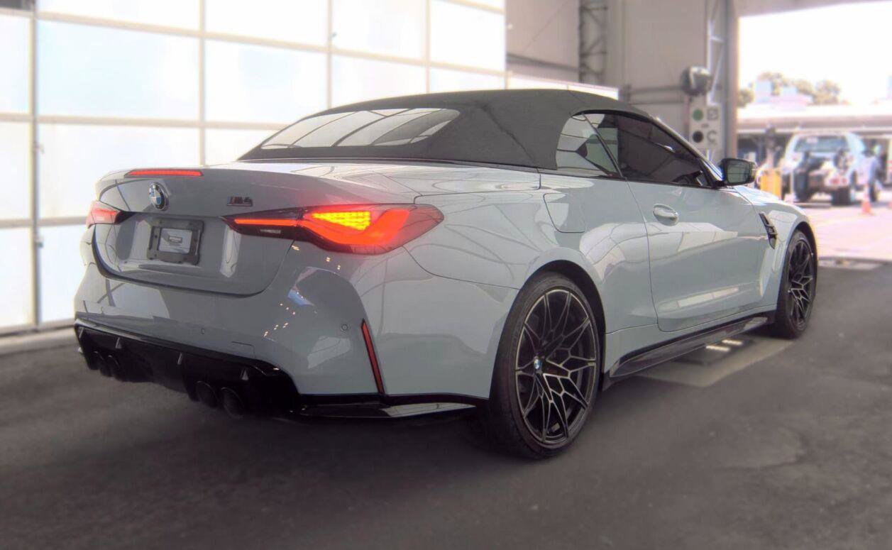 Used 2022 BMW M4 xDrive Competition w/ Executive Package AWD/4WD image 2