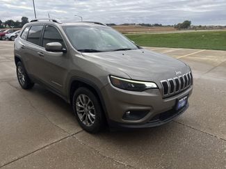 Used 2020 Jeep Cherokee Latitude Plus w/ Cold Weather Group video 3