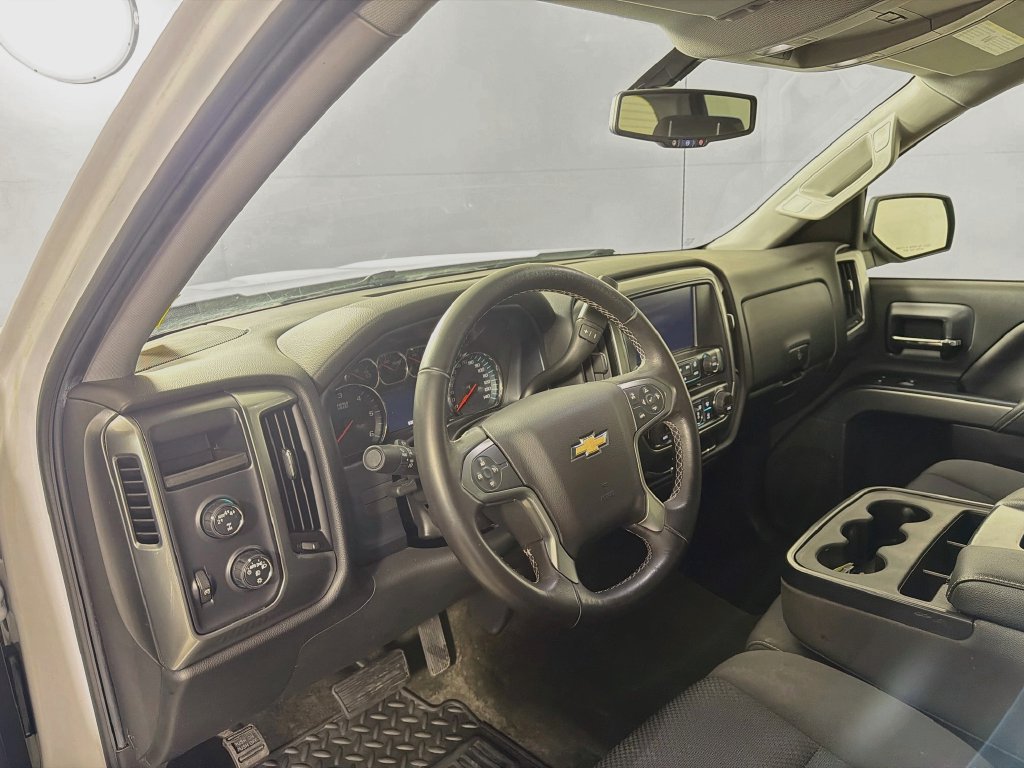 Used 2018 Chevrolet Silverado 1500 LT w/ All Star Edition AWD/4WD image 10