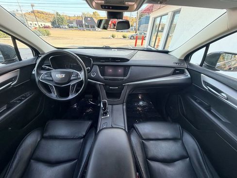 Used 2017 Cadillac XT5 Luxury w/ Driver Awareness Package image 20